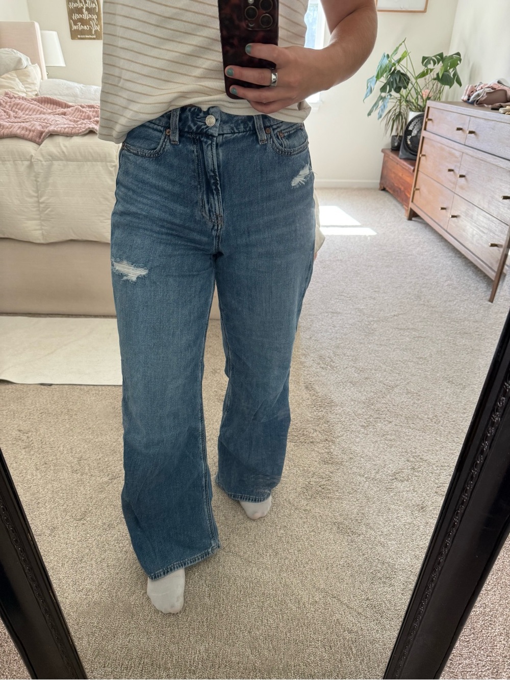 American Eagle high waisted baggy wide leg jean- 4 Regular